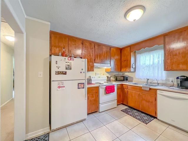 1924 Harriet Drive, Tallahassee, FL 32303