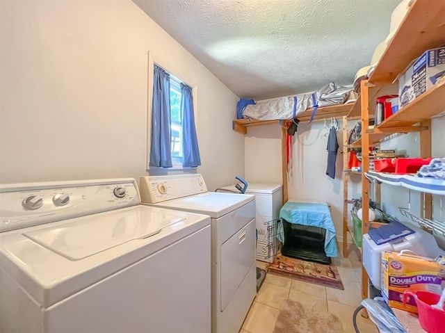 1924 Harriet Drive, Tallahassee, FL 32303