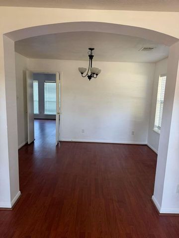 15502 Lost Maples Drive, Sugar Land, TX 77498