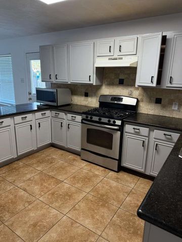 15502 Lost Maples Drive, Sugar Land, TX 77498