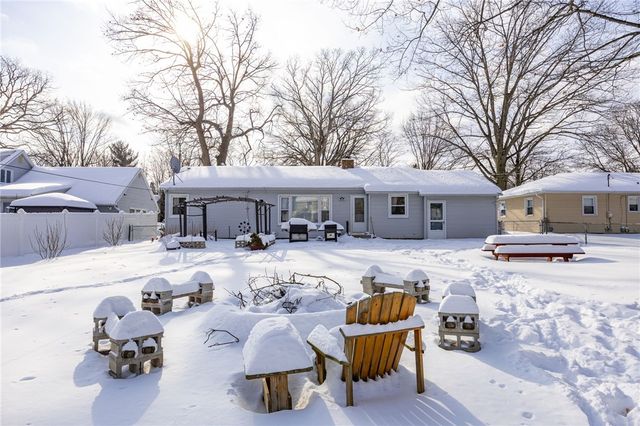 419 Brookview Drive, Irondequoit, NY 14617