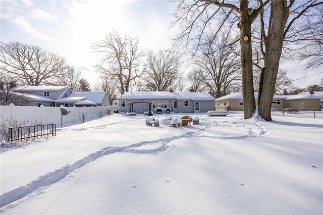 419 Brookview Drive, Irondequoit, NY 14617