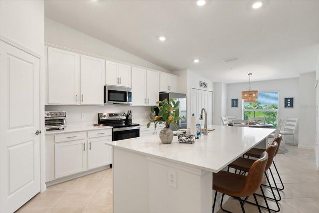 17475 OPAL SAND DR. 204, Venice, FL 34293