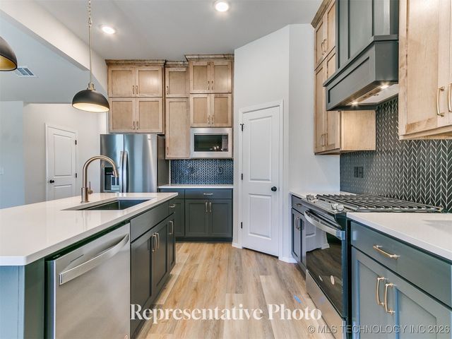 3814 W Laredo Street, Broken Arrow, OK 74012