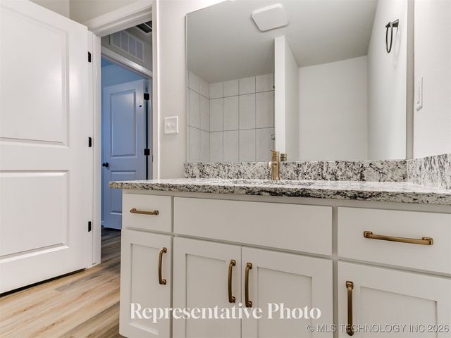 3814 W Laredo Street, Broken Arrow, OK 74012