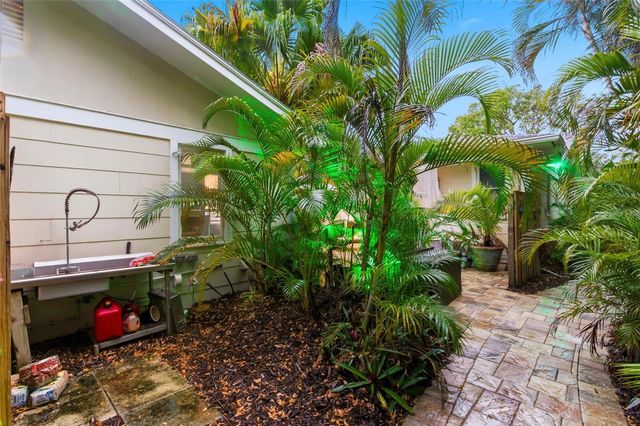 501 BROADWAY, Dunedin, FL 34698