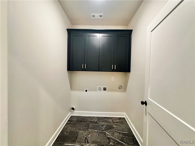 13943 Glen Park Ave, Northport, AL 35475