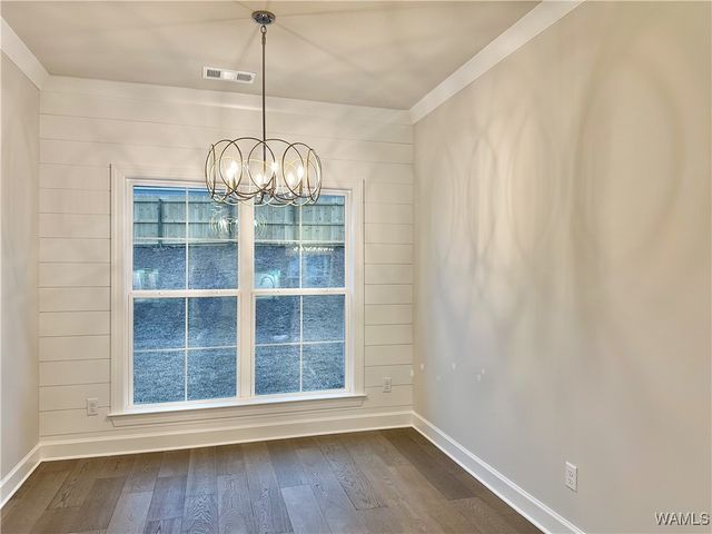 13943 Glen Park Ave, Northport, AL 35475