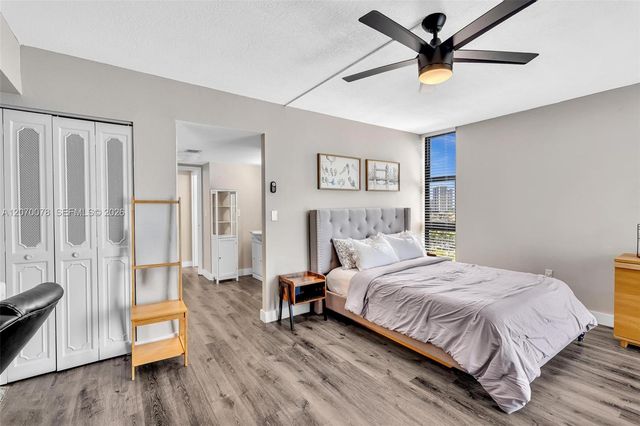 3375 N Country Club Drive 905, Aventura, FL 33180