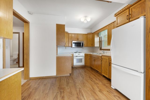 1410 1ST ST NE, Minot, ND 58703