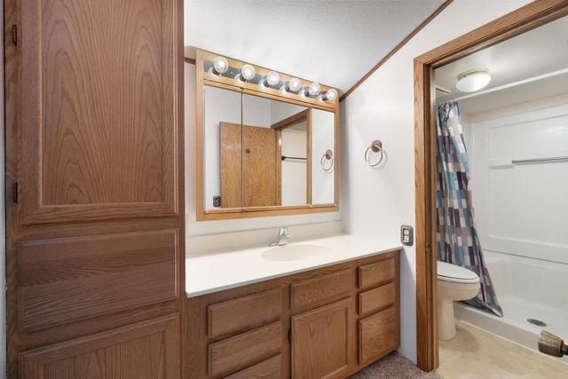 1410 1ST ST NE, Minot, ND 58703