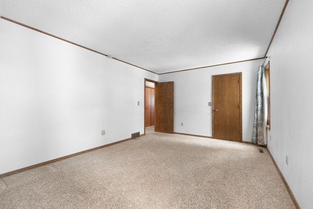 1410 1ST ST NE, Minot, ND 58703