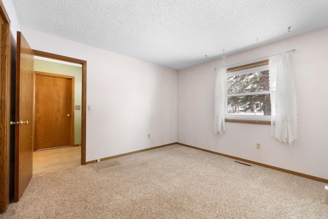 1410 1ST ST NE, Minot, ND 58703