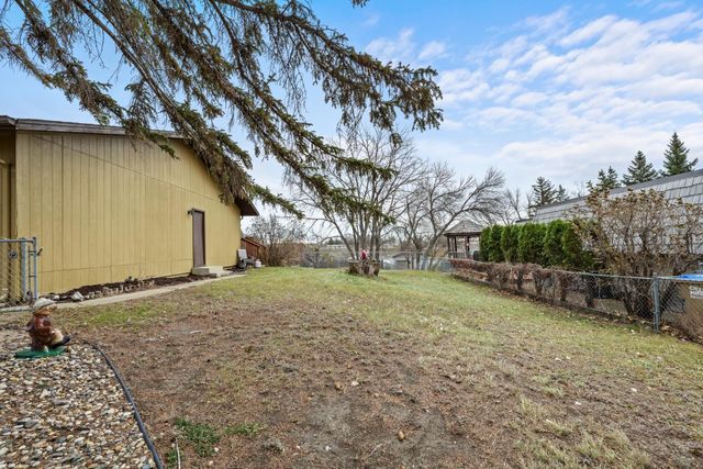 1410 1ST ST NE, Minot, ND 58703