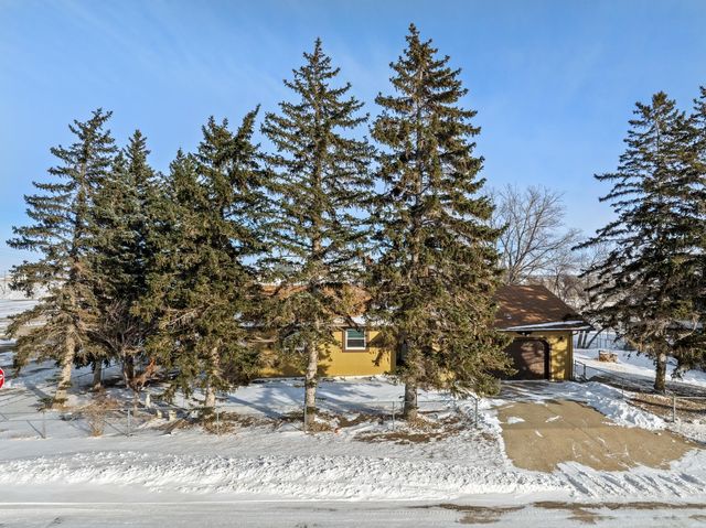 1410 1ST ST NE, Minot, ND 58703