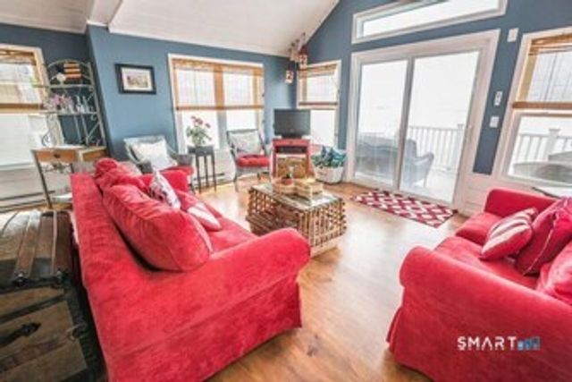 127 Shore Road, Clinton, CT 06413