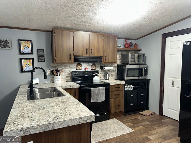 335 Easy Street, Toccoa, GA 30577