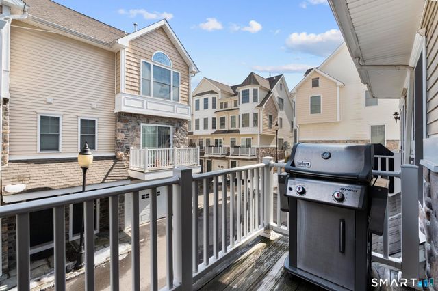 85 Camp Avenue APT 18B, Stamford, CT 06907