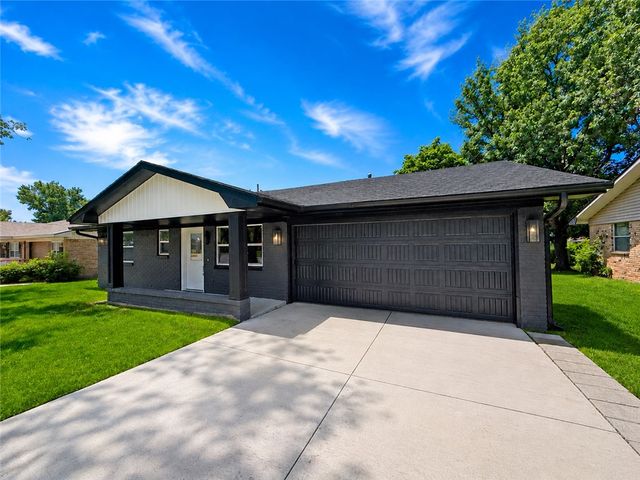 1704 S West End Street, Springdale, AR 72764