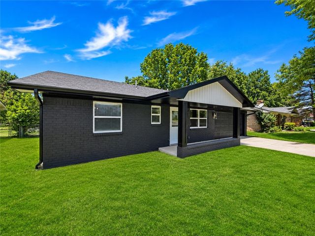 1704 S West End Street, Springdale, AR 72764