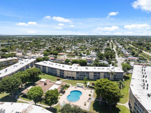 200 Village Green Circle E 206, Palm Springs, FL 33461