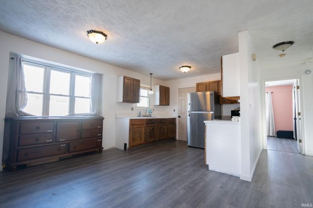 1304 S Shipley Street, Muncie, IN 47302