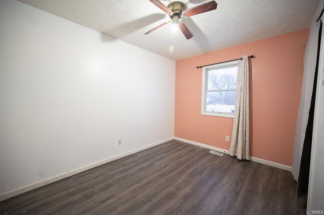 1304 S Shipley Street, Muncie, IN 47302