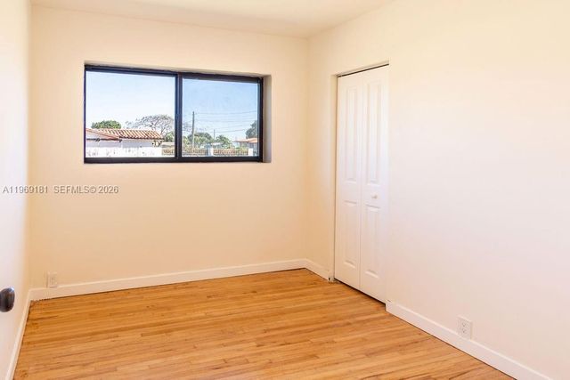 415 E 52nd St, Hialeah, FL 33013