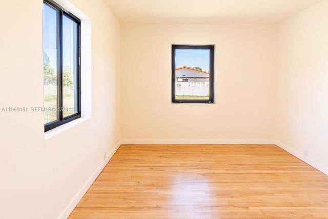 415 E 52nd St, Hialeah, FL 33013