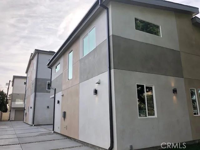 14126 Sylvan Street, Van Nuys, CA 91401