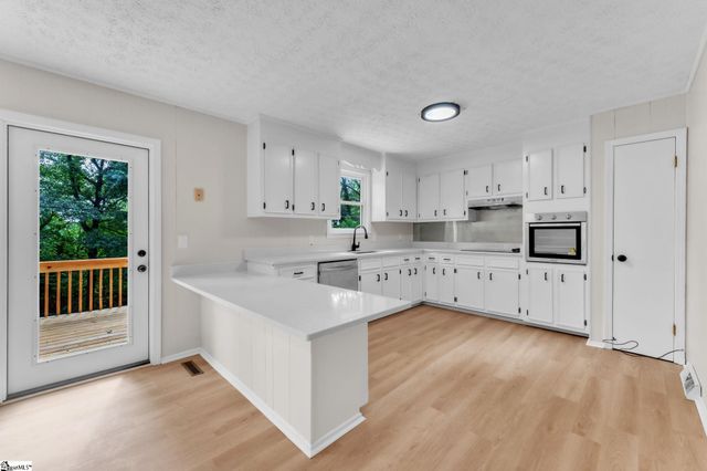 106 Keene Drive, Travelers Rest, SC 29690