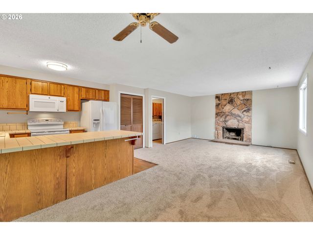 10220 Sw PASTERN Pl, Beaverton, OR 97008