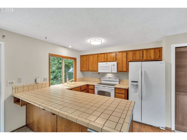 10220 Sw PASTERN Pl, Beaverton, OR 97008