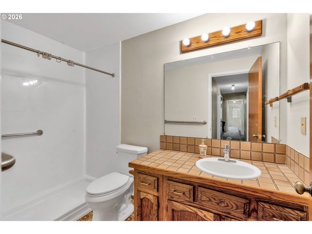 10220 Sw PASTERN Pl, Beaverton, OR 97008