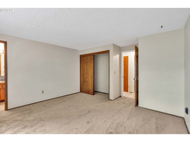 10220 Sw PASTERN Pl, Beaverton, OR 97008