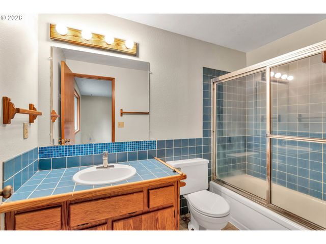 10220 Sw PASTERN Pl, Beaverton, OR 97008