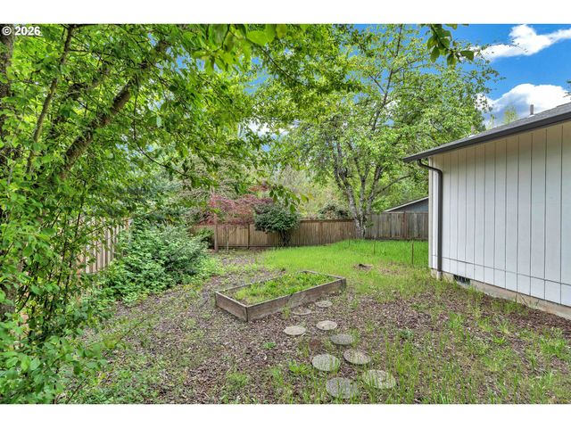10220 Sw PASTERN Pl, Beaverton, OR 97008