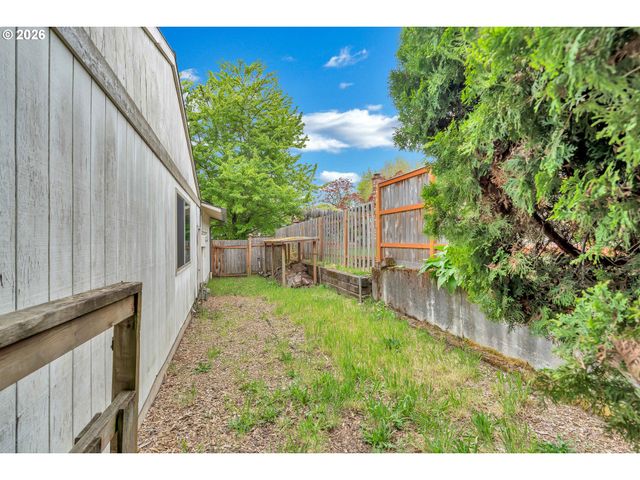10220 Sw PASTERN Pl, Beaverton, OR 97008