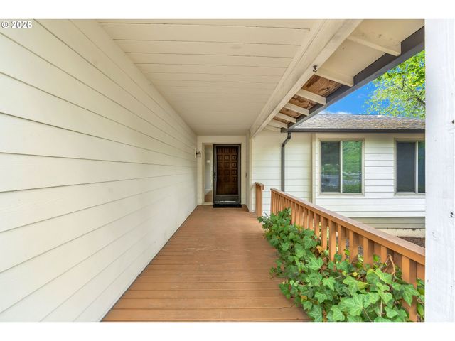 10220 Sw PASTERN Pl, Beaverton, OR 97008