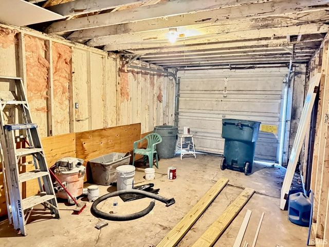 2108 S Grant Street, Muncie, IN 47302