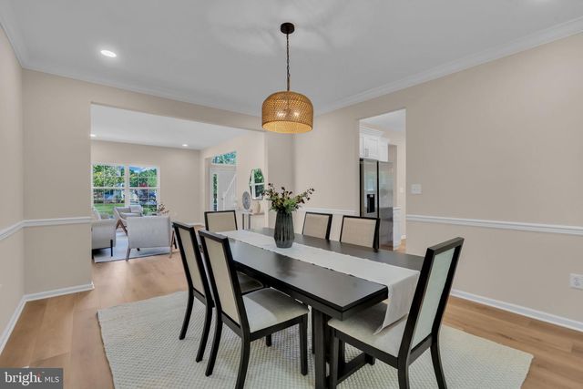 19 SUNFLOWER CIR, Burlington, NJ 08016