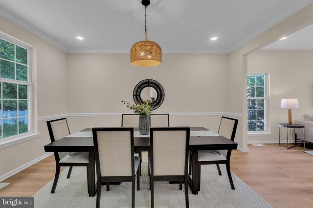 19 SUNFLOWER CIR, Burlington, NJ 08016