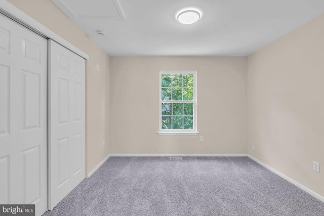 19 SUNFLOWER CIR, Burlington, NJ 08016