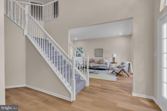 19 SUNFLOWER CIR, Burlington, NJ 08016