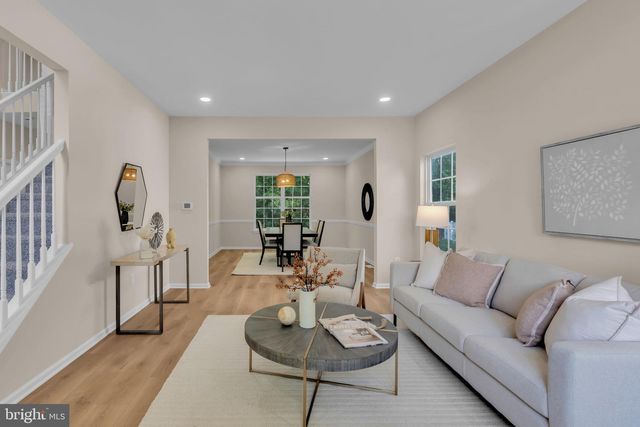 19 SUNFLOWER CIR, Burlington, NJ 08016