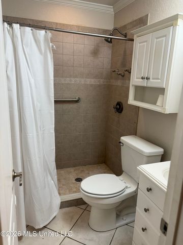 205 Barbara Circle, Ocean Springs, MS 39564