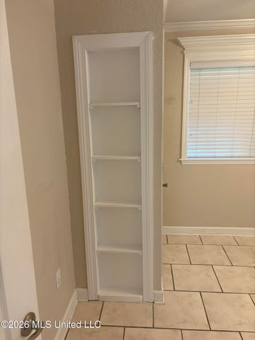 205 Barbara Circle, Ocean Springs, MS 39564