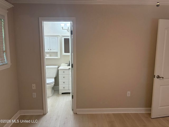 205 Barbara Circle, Ocean Springs, MS 39564
