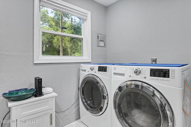 178 Keesler Circle, Biloxi, MS 39530