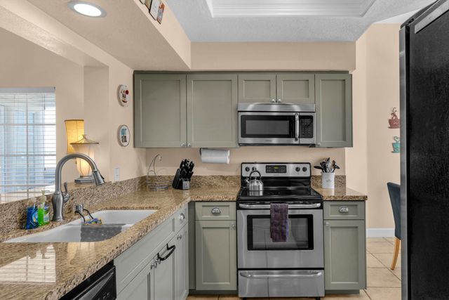 476 Evergreen Ash, Palm Desert, CA 92211